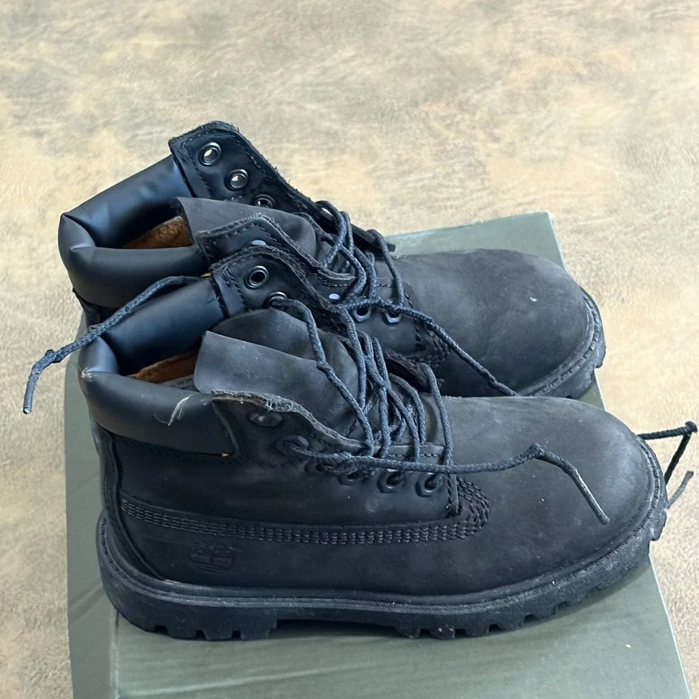 Timberland *some damage